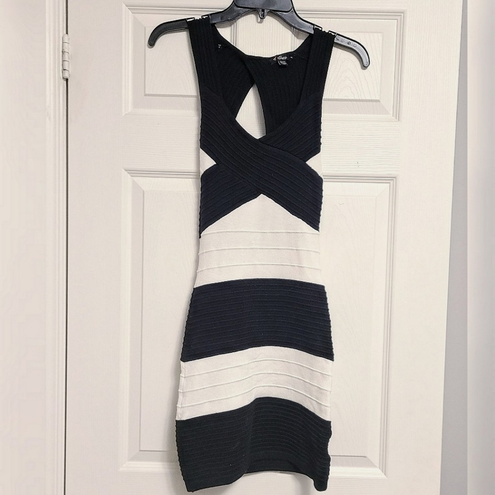 Black and white bodycon dress